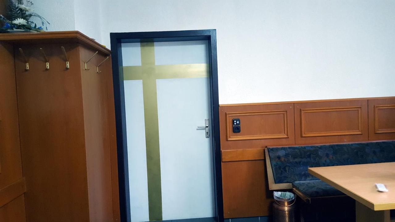 Gaestezimmer I Neo1 Staufenberg  エクステリア 写真